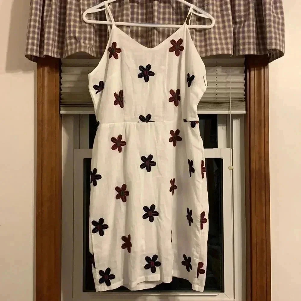 White Shein sundress for sale !